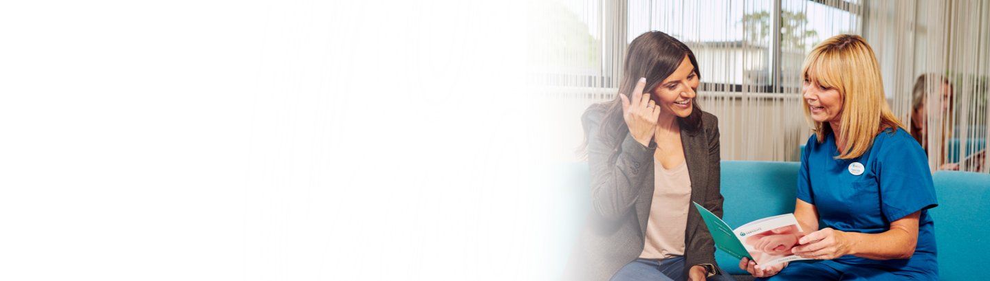Baby feet on tip toes