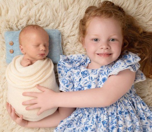 Baby Hadley and big sister Willow born through Manchester Fertility