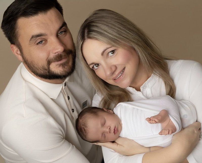 Baby Ronnie with parents born through Manchester Fertility