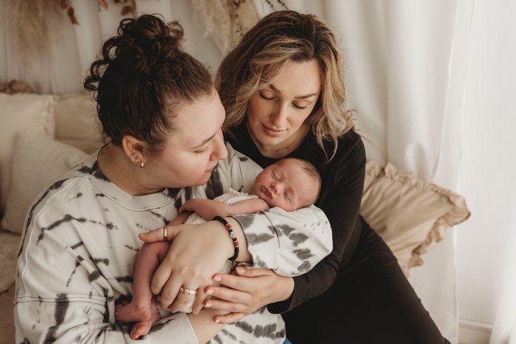 Baby Iris with mothers