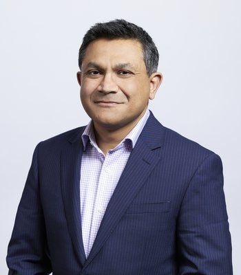 Dr Kingshuk Majumder - Consultant in Gynaecology, Reproductive Medicine and Surgery